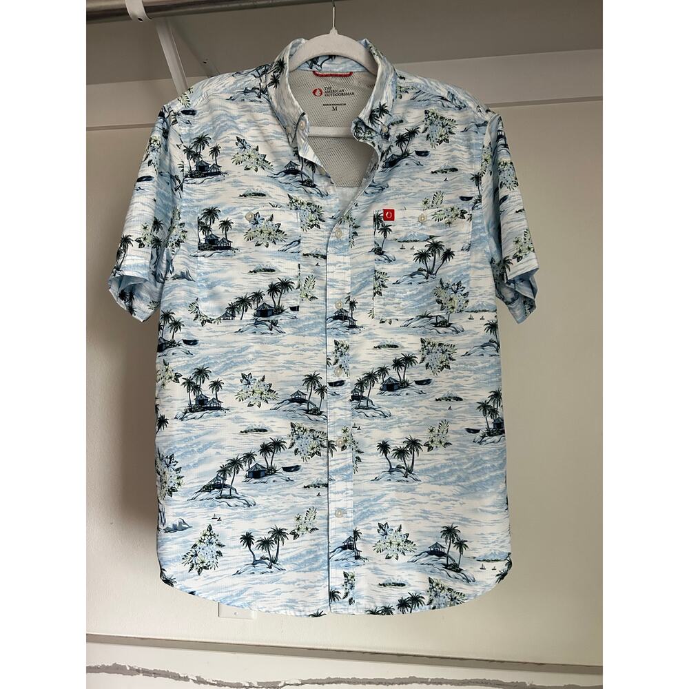 The American Outdoorsman Lightweight Hawaiian Button Up Short Sleeve Size Medium